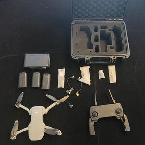 DJI Mavic Mini Drone Combo - Gray